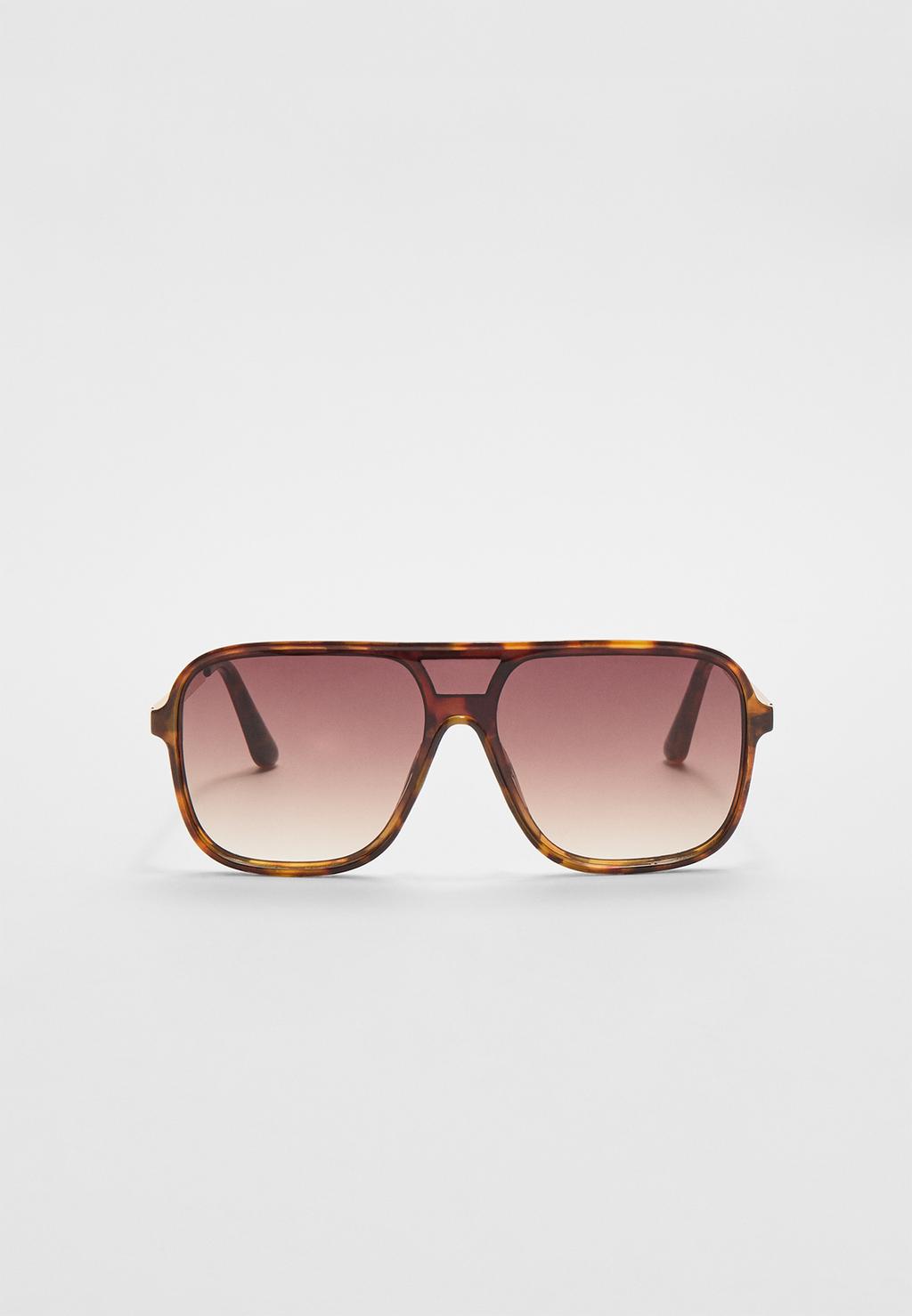 Retro-style sunglasses