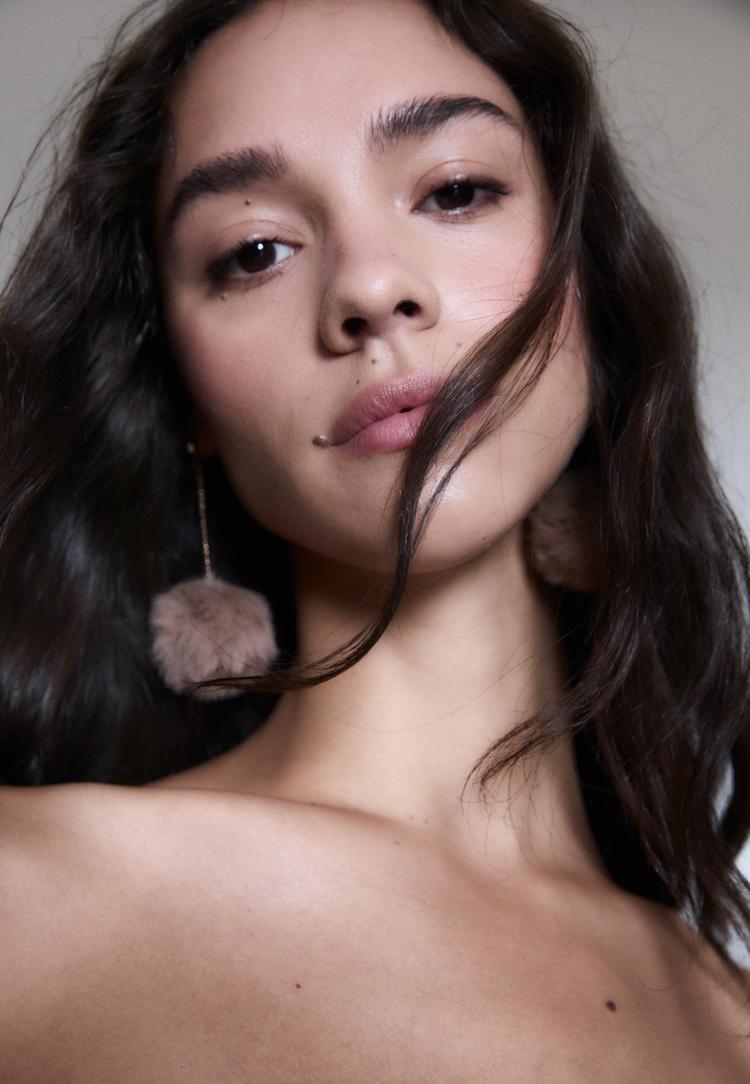 pendientes cadena pompon efecto pelo