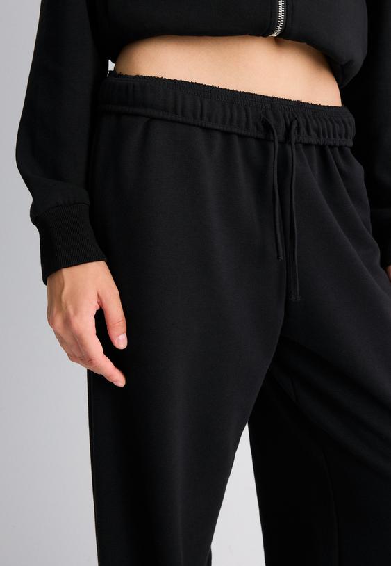 Stradivarius Bő Szárú Jogging Nadrág 0-001 Xs