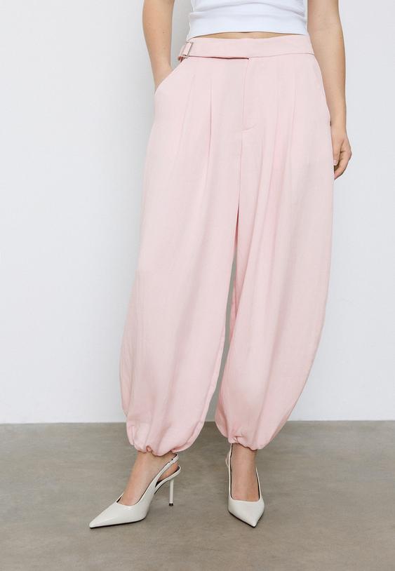 Hlače Aladinke Z Naborki In Zaponko