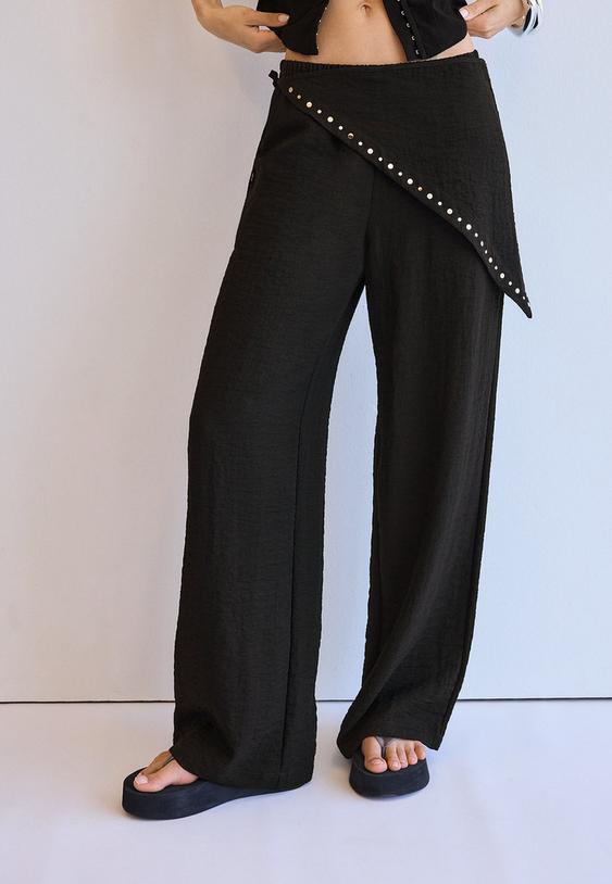 pantaloni morbidi con foulard