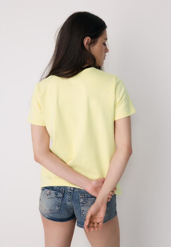 Основна Тениска С Нормална Кройка И Меко Усещане