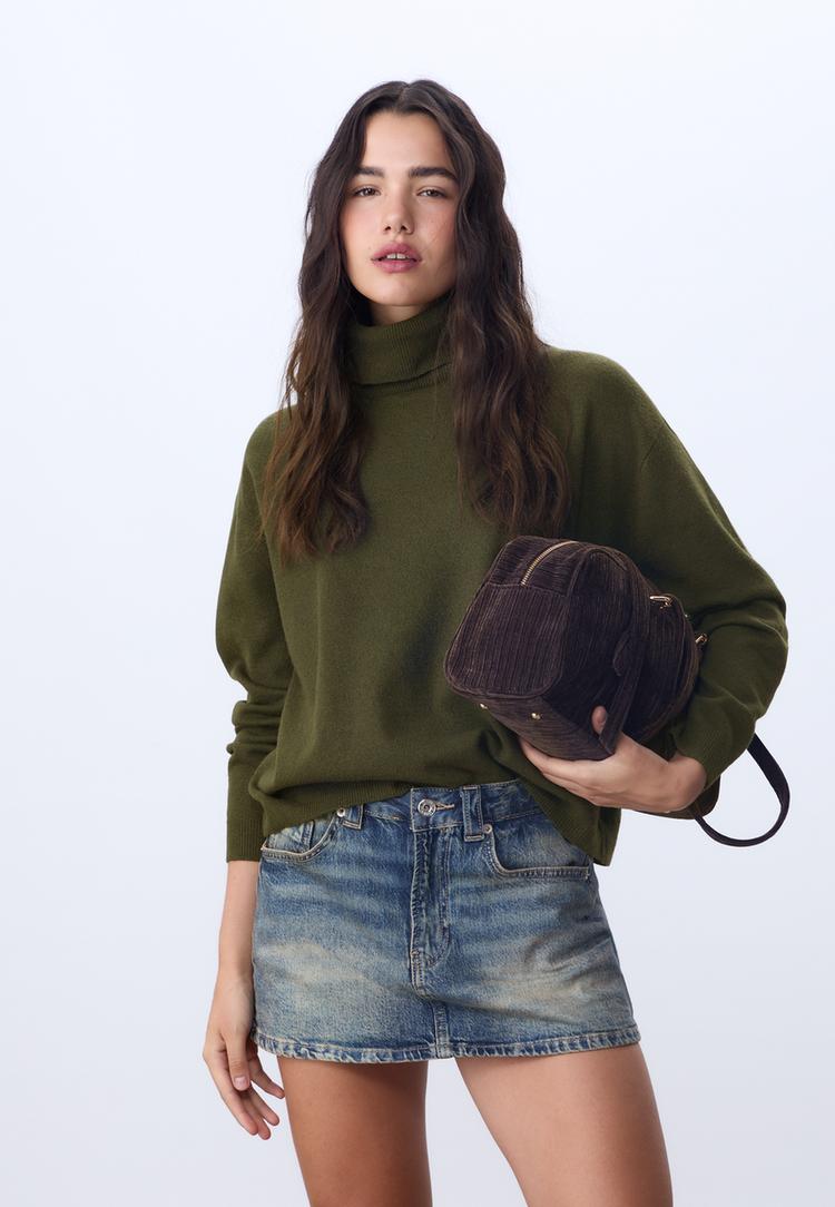 pull basique a col montant