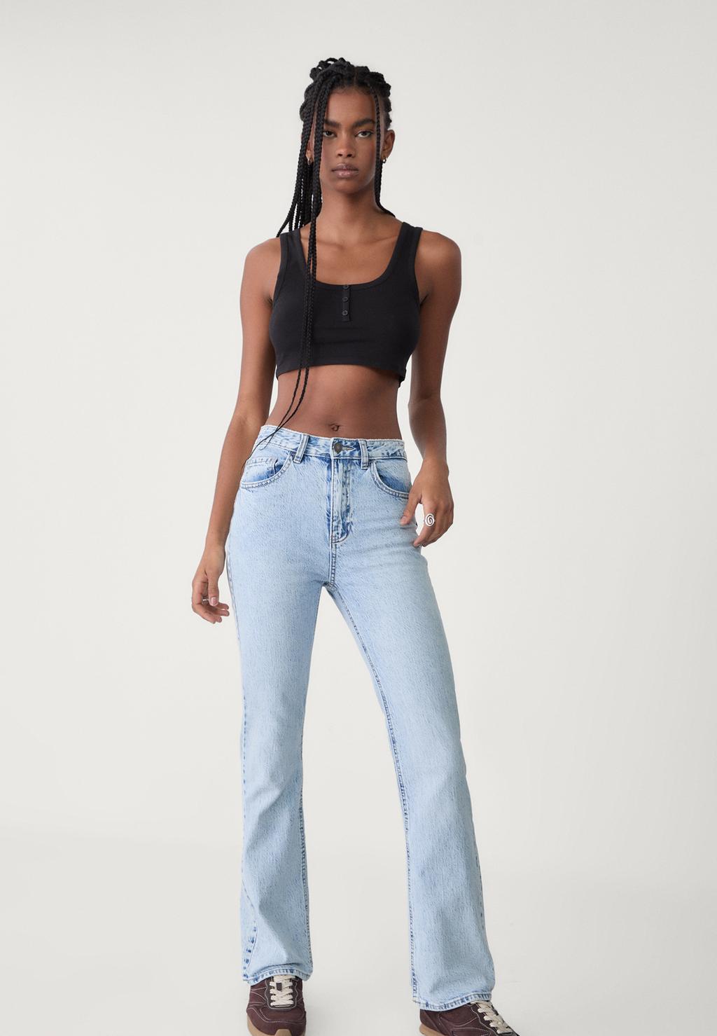 High waist comfortable straight-leg jeans