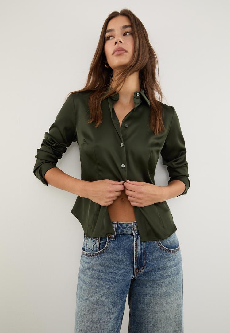 camisa fitted acetinada