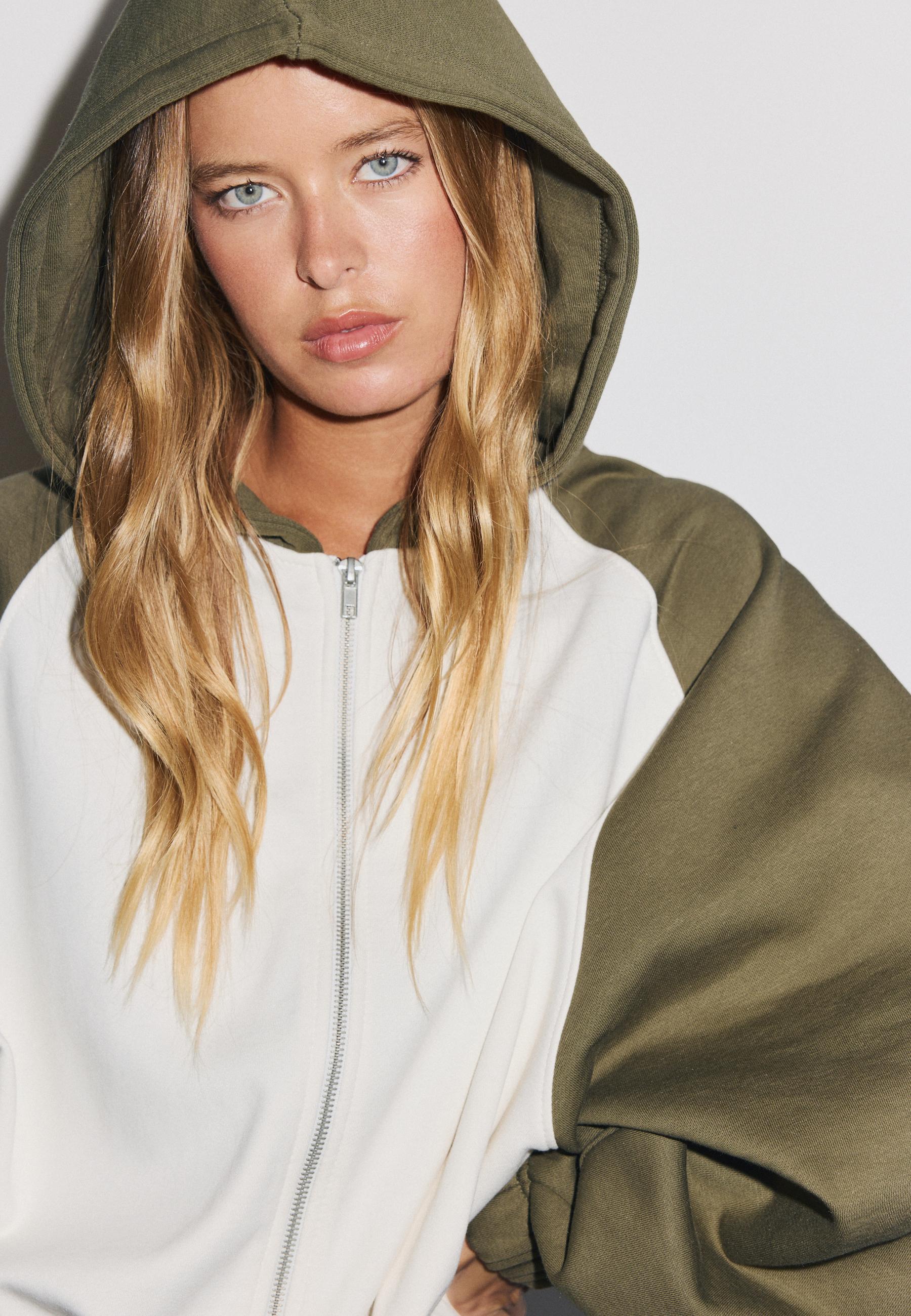 Zip-up hoodie — Khaki