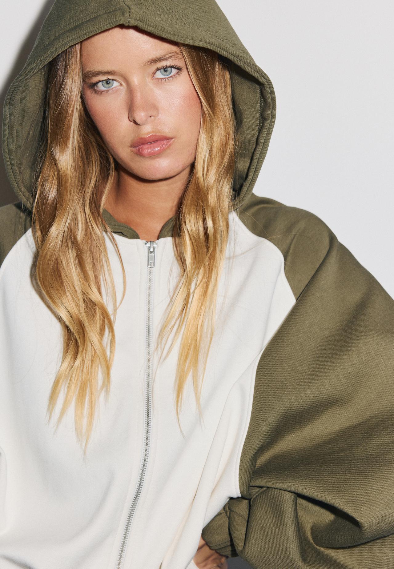 Zip-up hoodie — Khaki