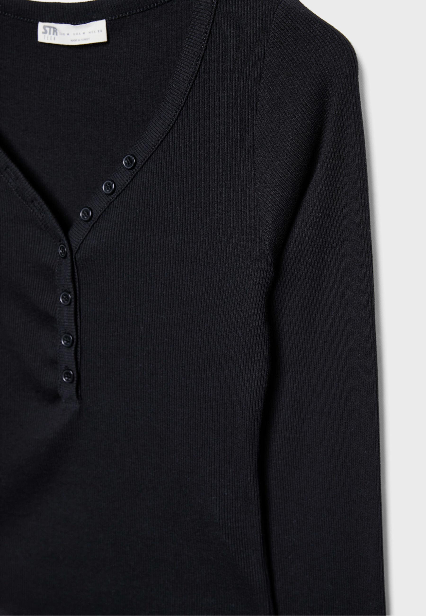 Blouse with buttons — Black