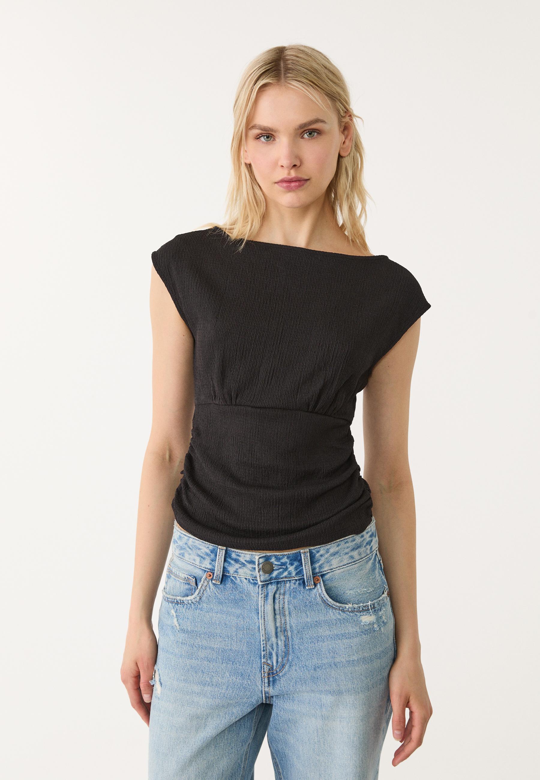 Creased T-shirt with cap sleeves - Women's fashion