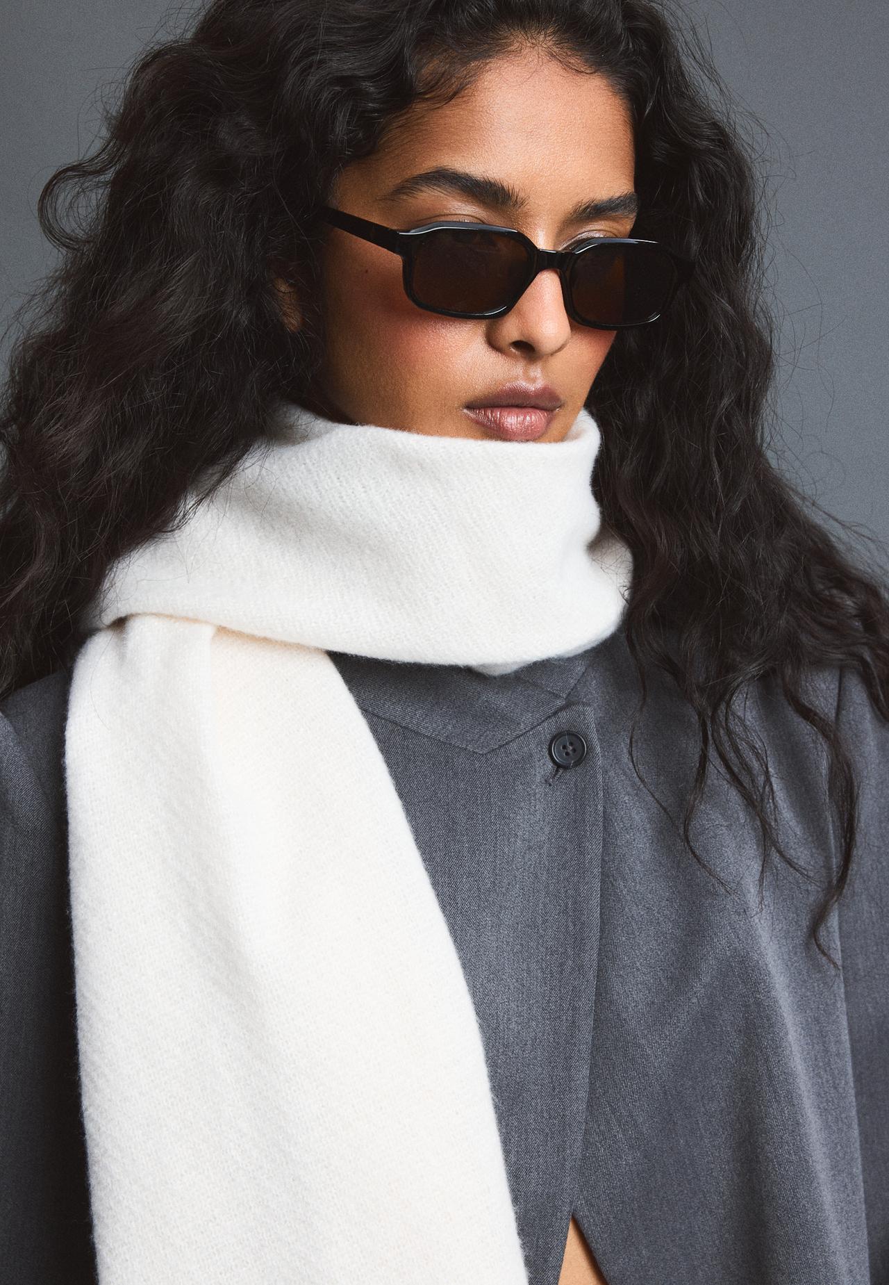 Basic scarf — Ecru