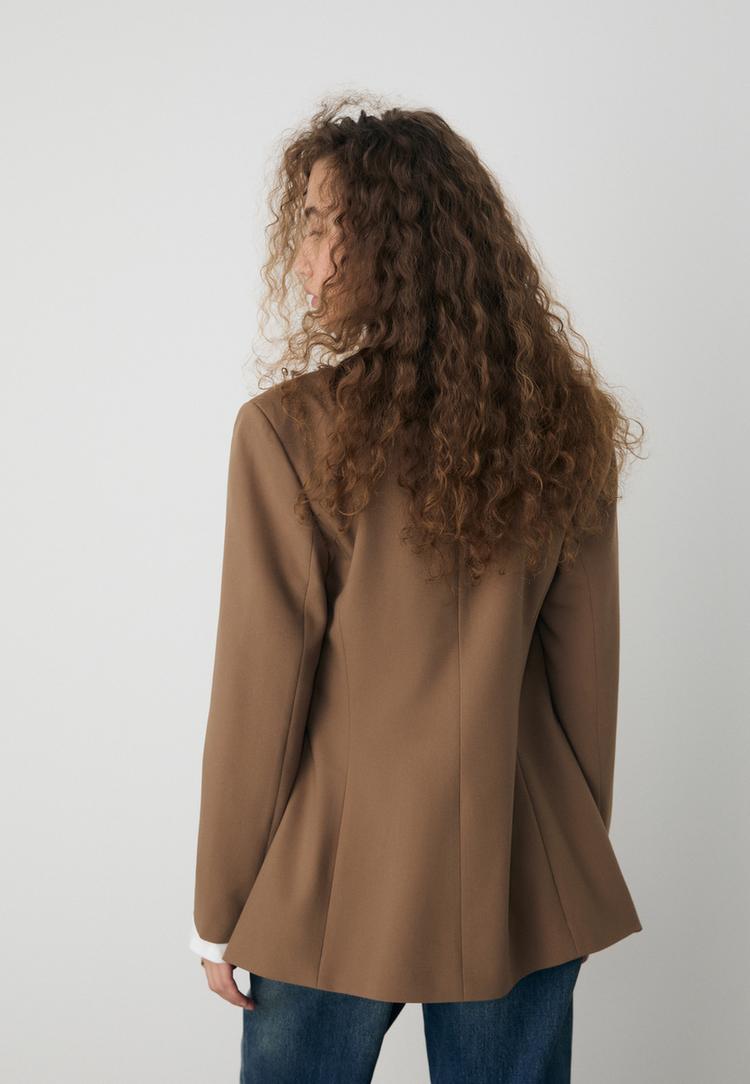 americana slim fit cruzada