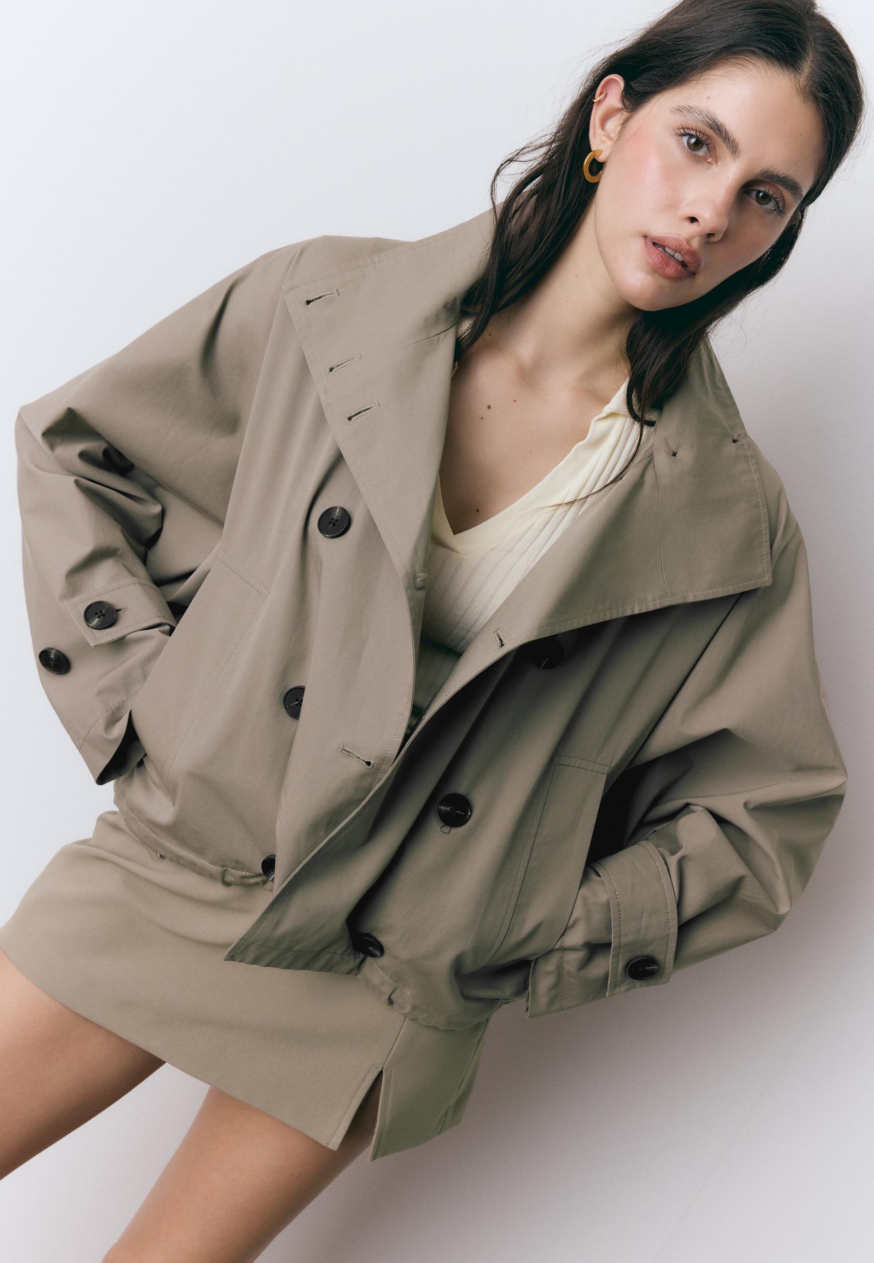 Short puff sleeve trench coat with detachable hood — Beige