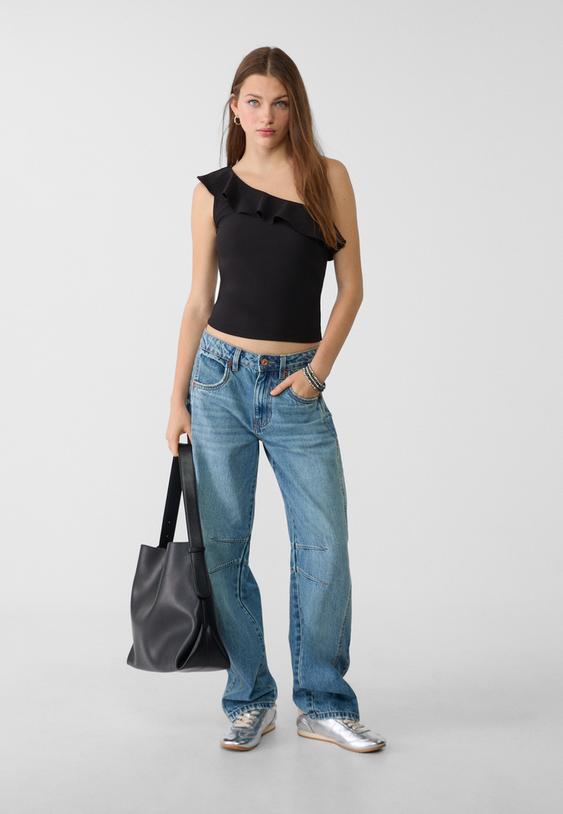 camiseta asimetrica volante