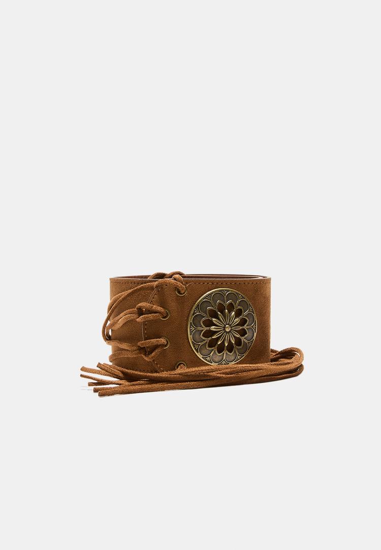 Stradivarius Φαρδιά Ζώνη Με Ροζέτα Και Κρόσσια Καμηλό Ανοιχτό M