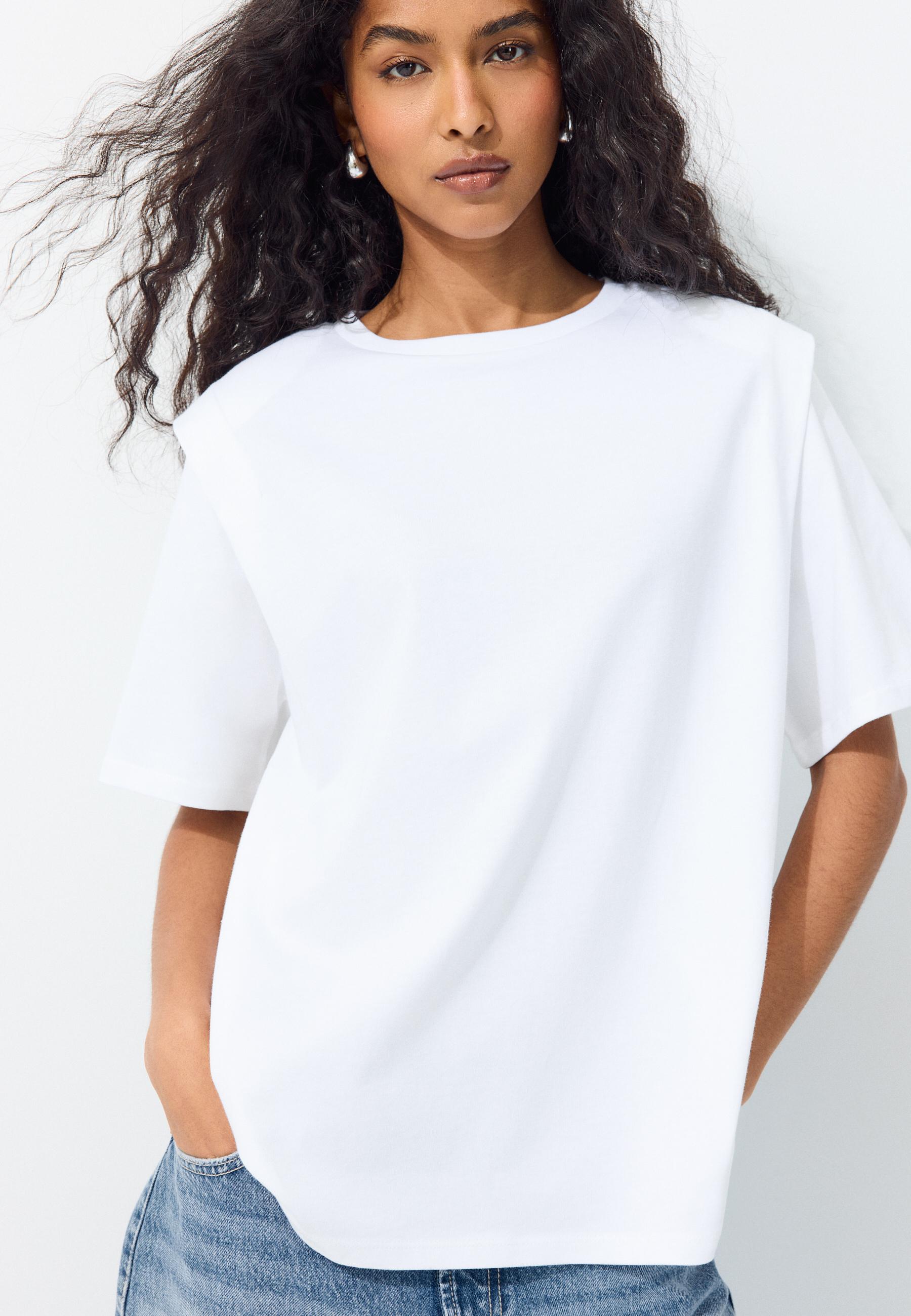 Padded shoulder T-shirt — Ecru