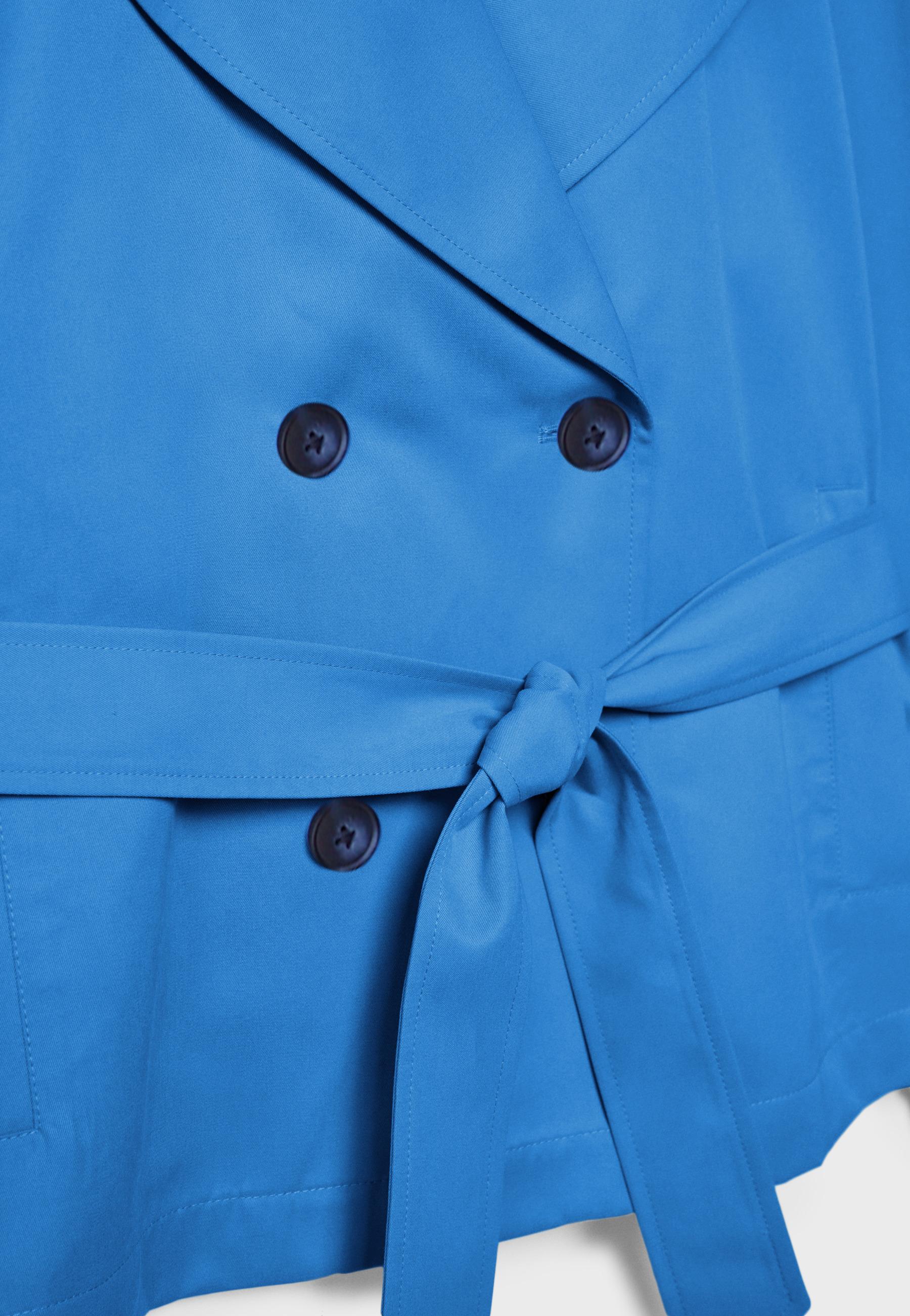 Short flowing trench coat with belt — Royal blue