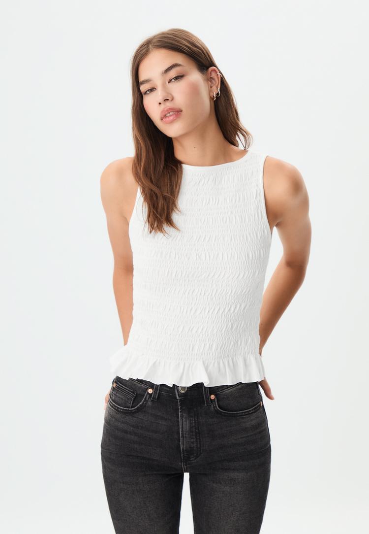 camiseta fruncida volantes