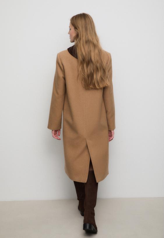 gerader-langer-mantel
