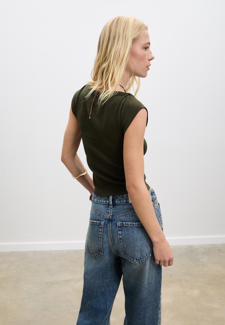 basic boatneck t shirt