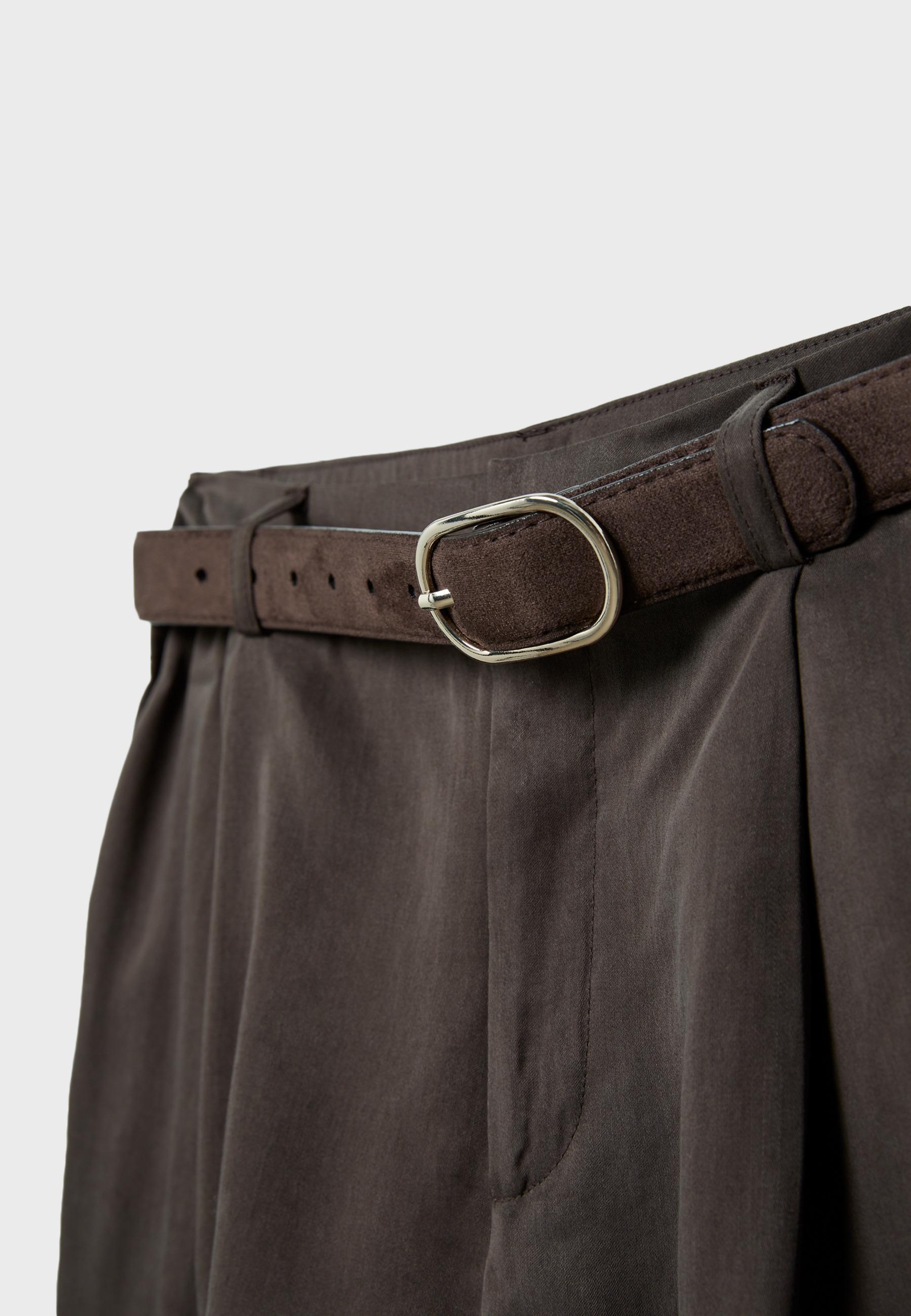 Flowing belted shorts — Brown
