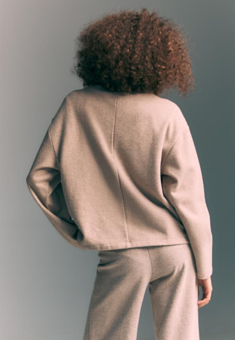 camiseta de punto cuello redondo