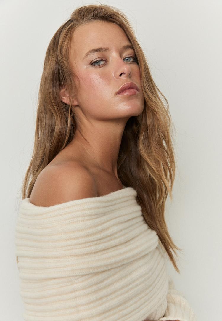 jersey punto asimetrico hombros descubiertos