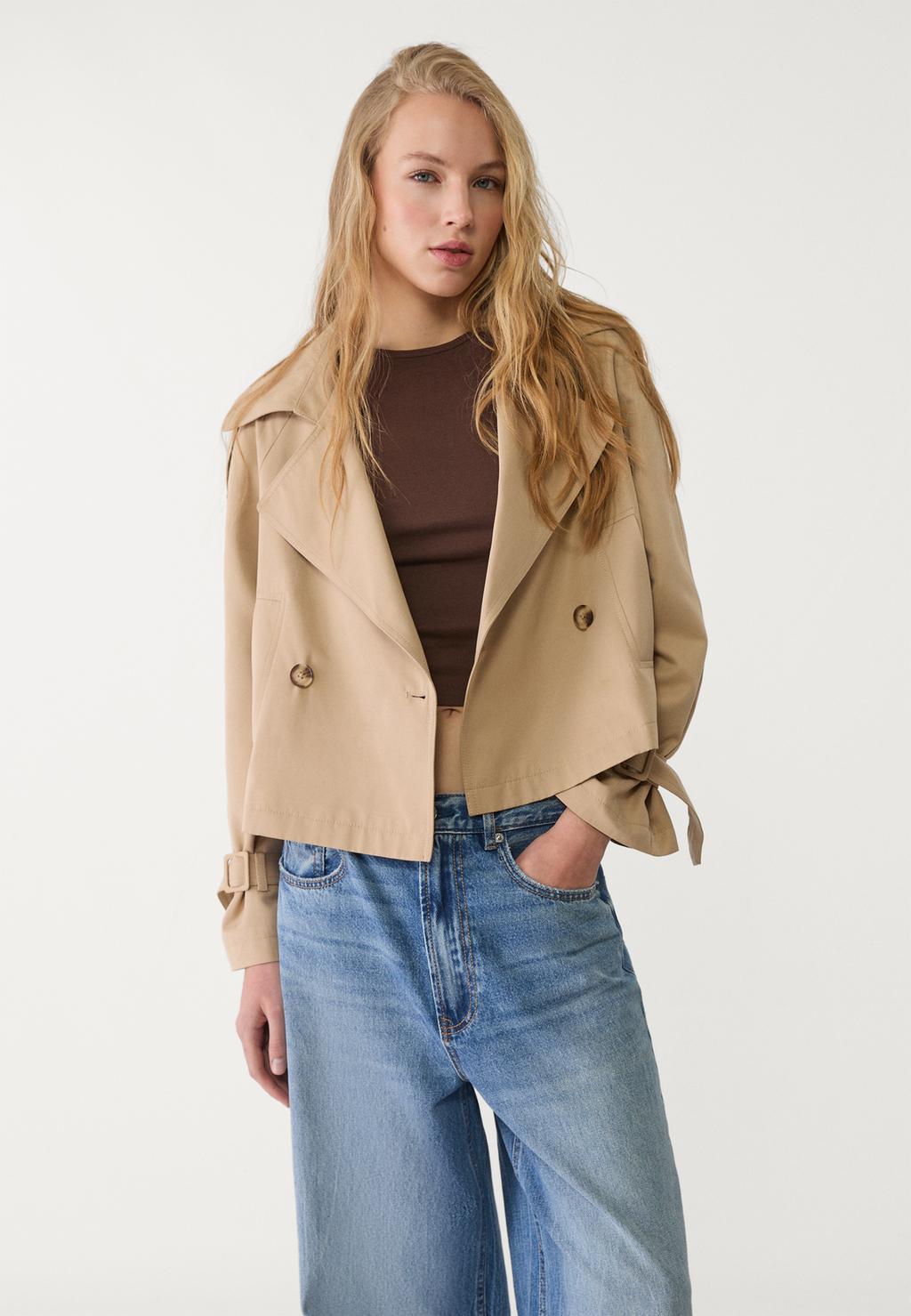 Short flowing trench coat