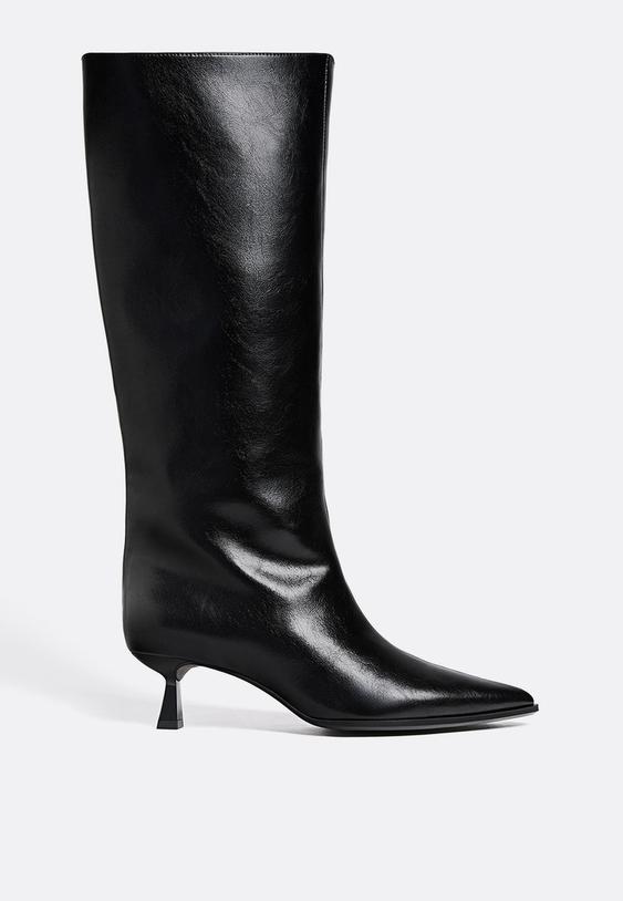 kitten heel boot