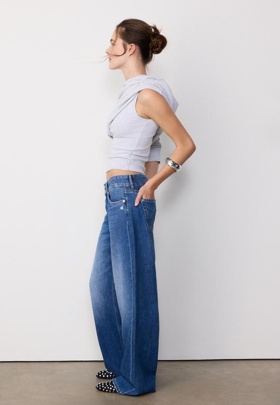 Stradivarius Low-Rise Double-Button Jeans Medium Blue Denim 4