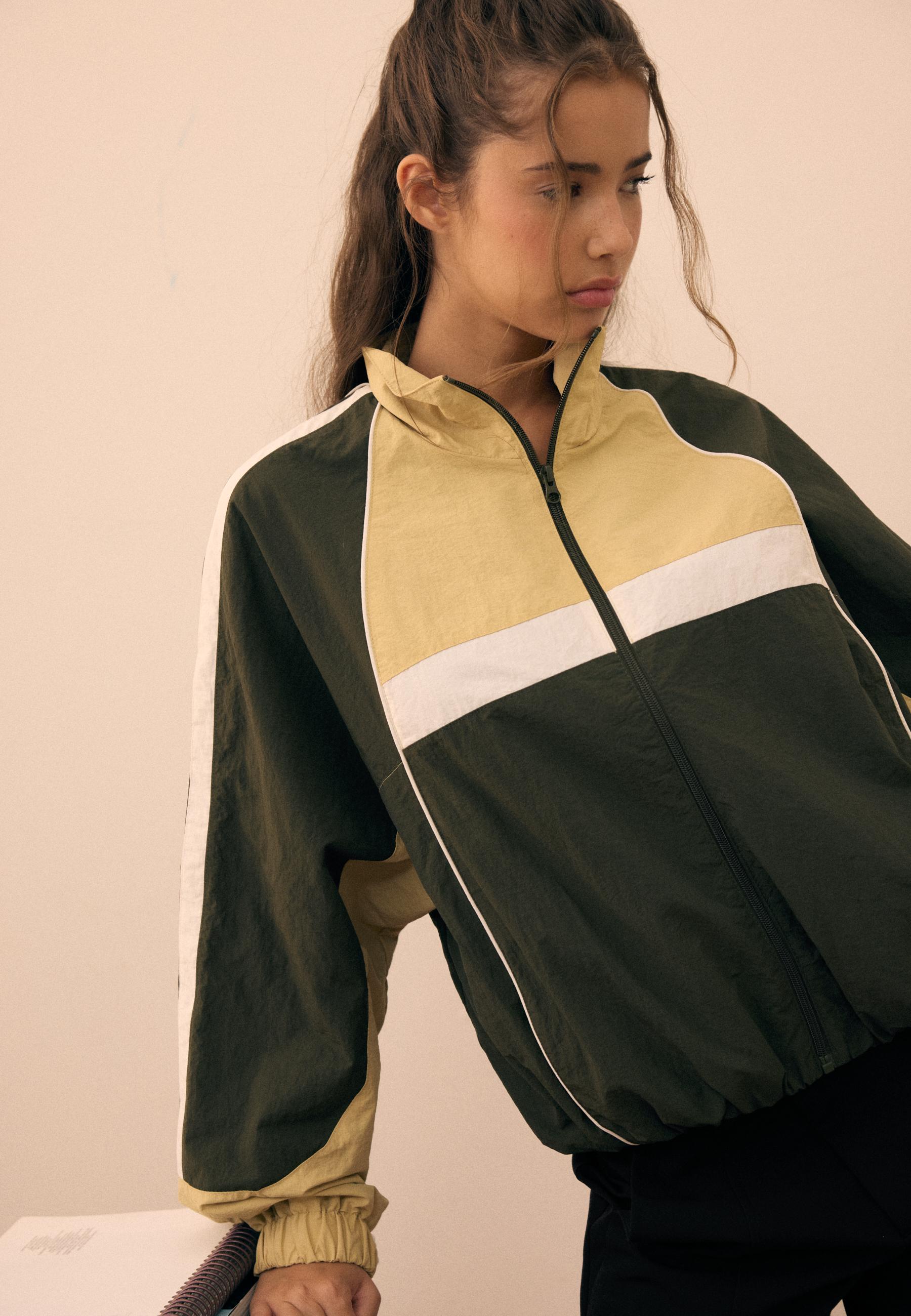 Technical windbreaker jacket — Khaki