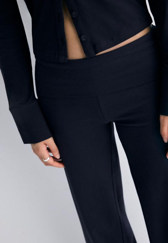 Stradivarius Pantalon Maille Taille Retournée Marine Xs