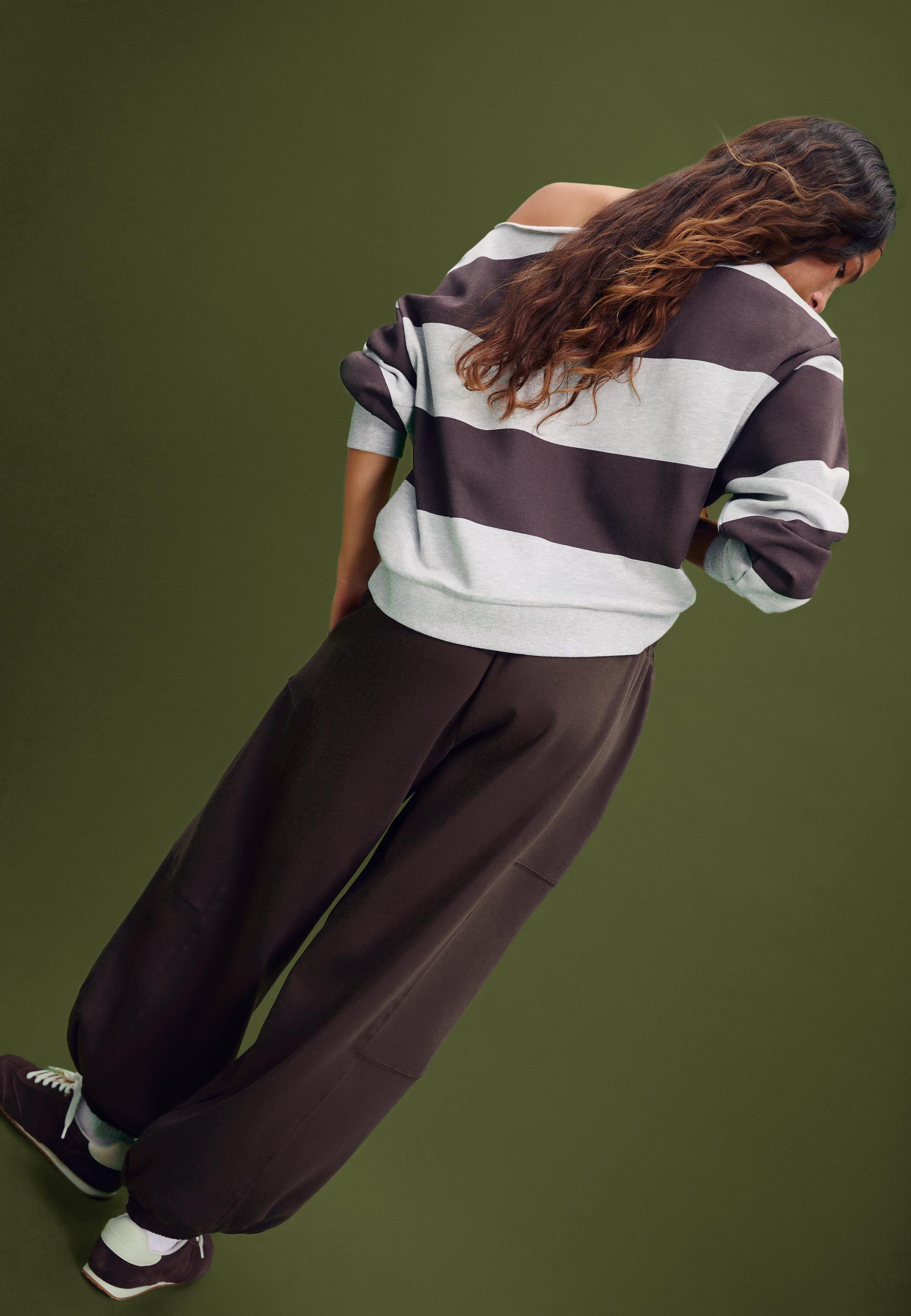 Plush balloon jogger trousers — Brown