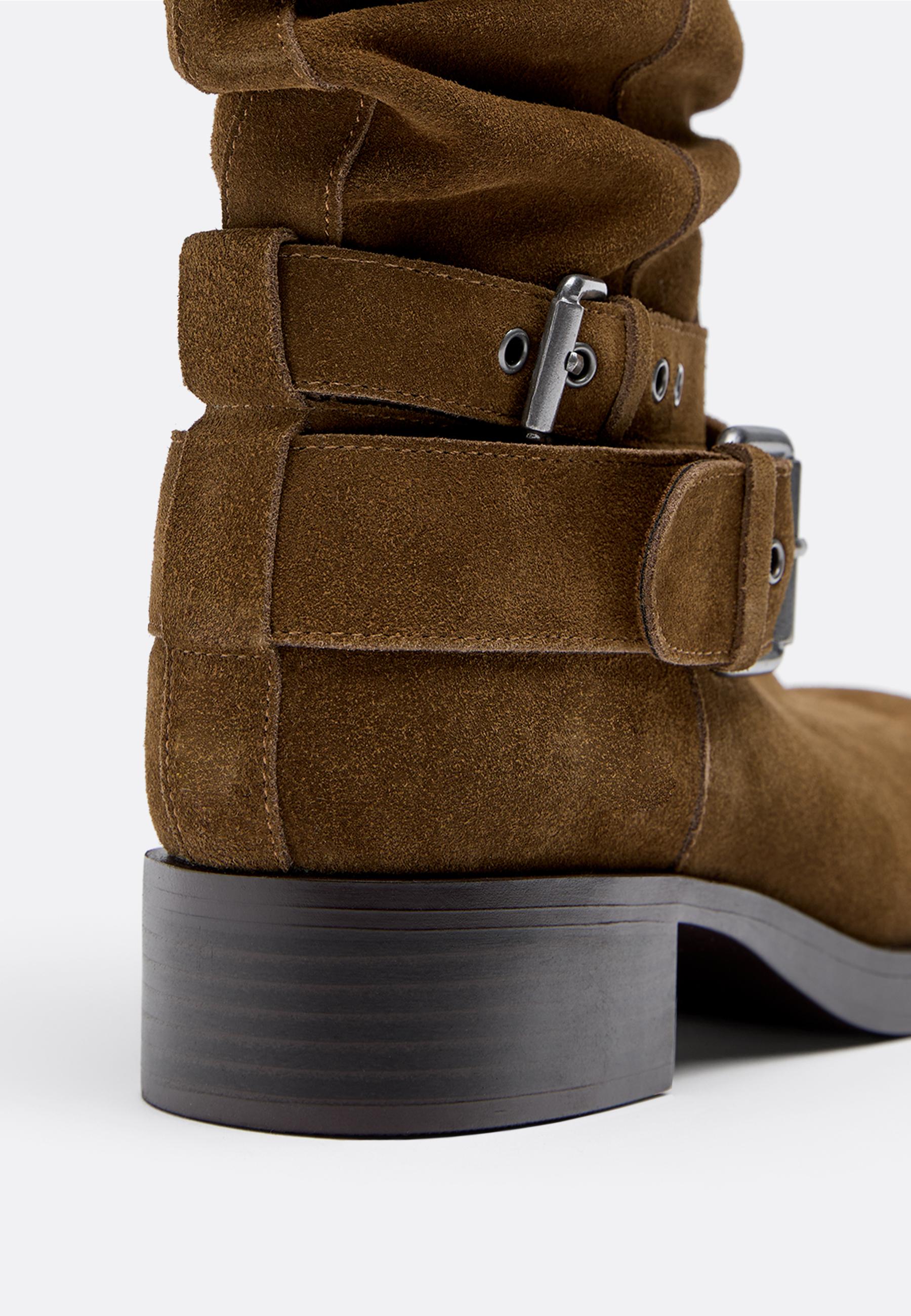 Flat leather buckle ankle boots — BEIGE