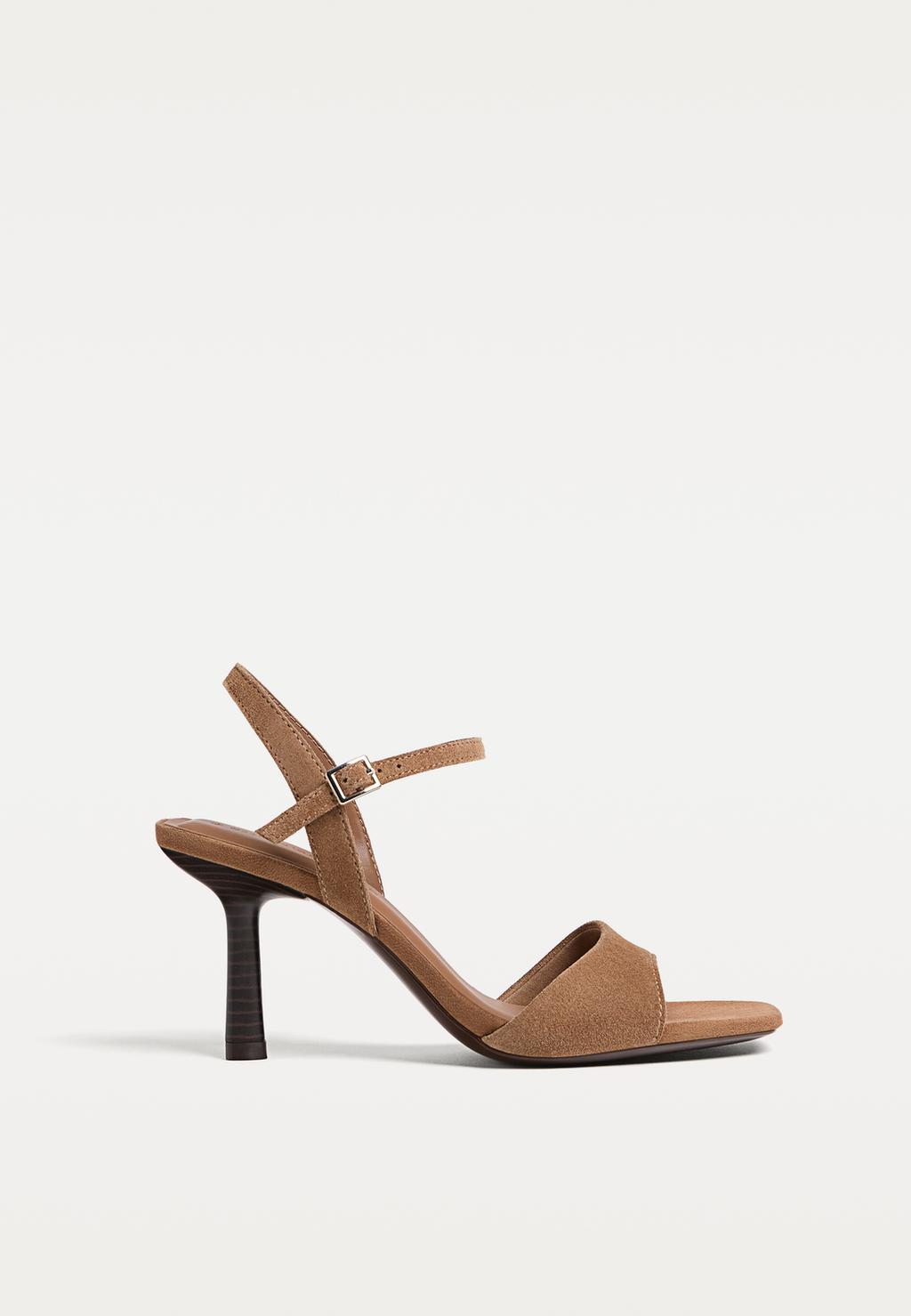 Sandali con tacco in pelle