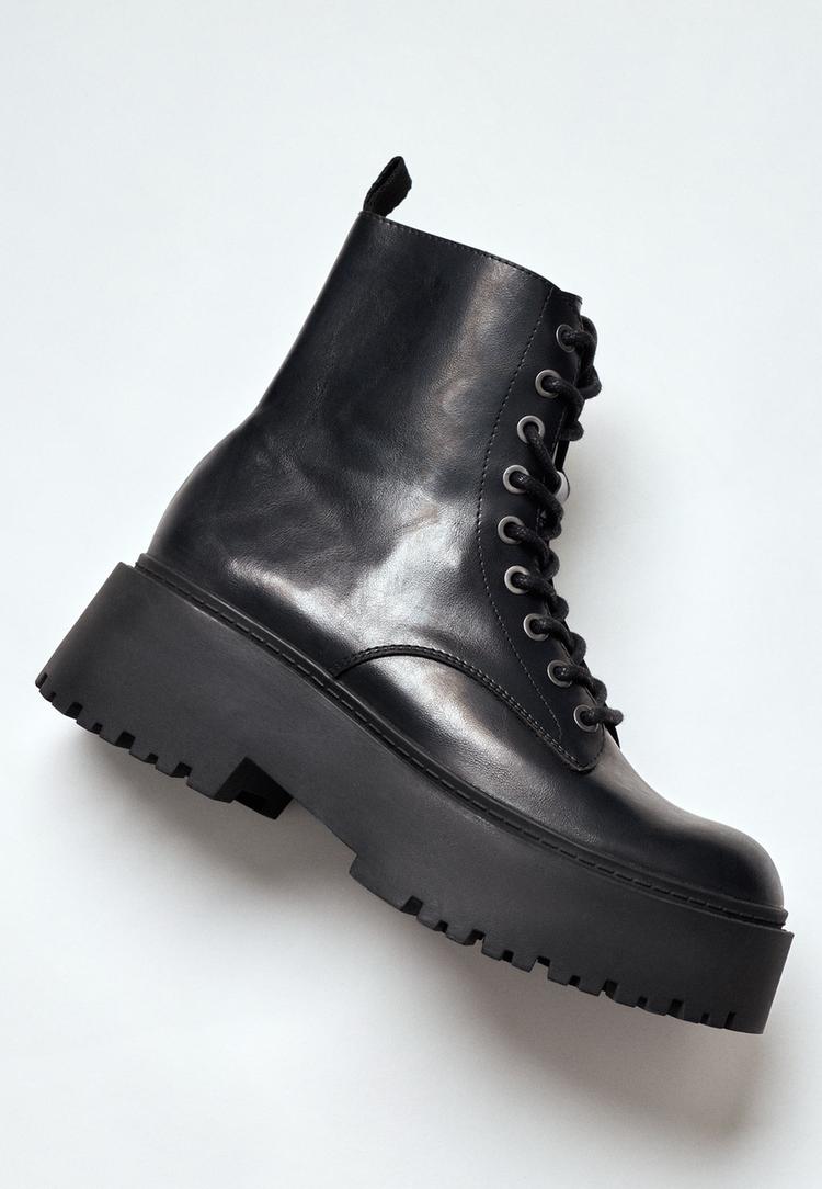 Flat lace-up ankle boots — BLACK 