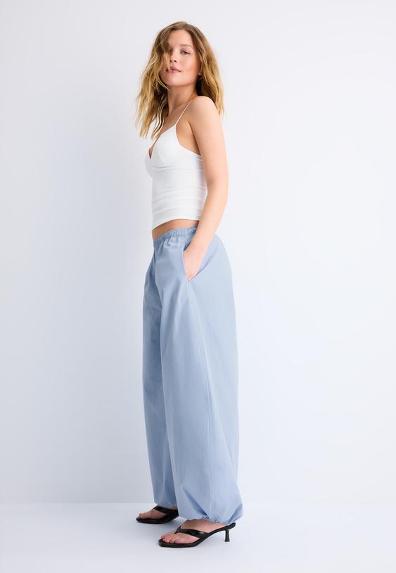 pantalon volumen popelin