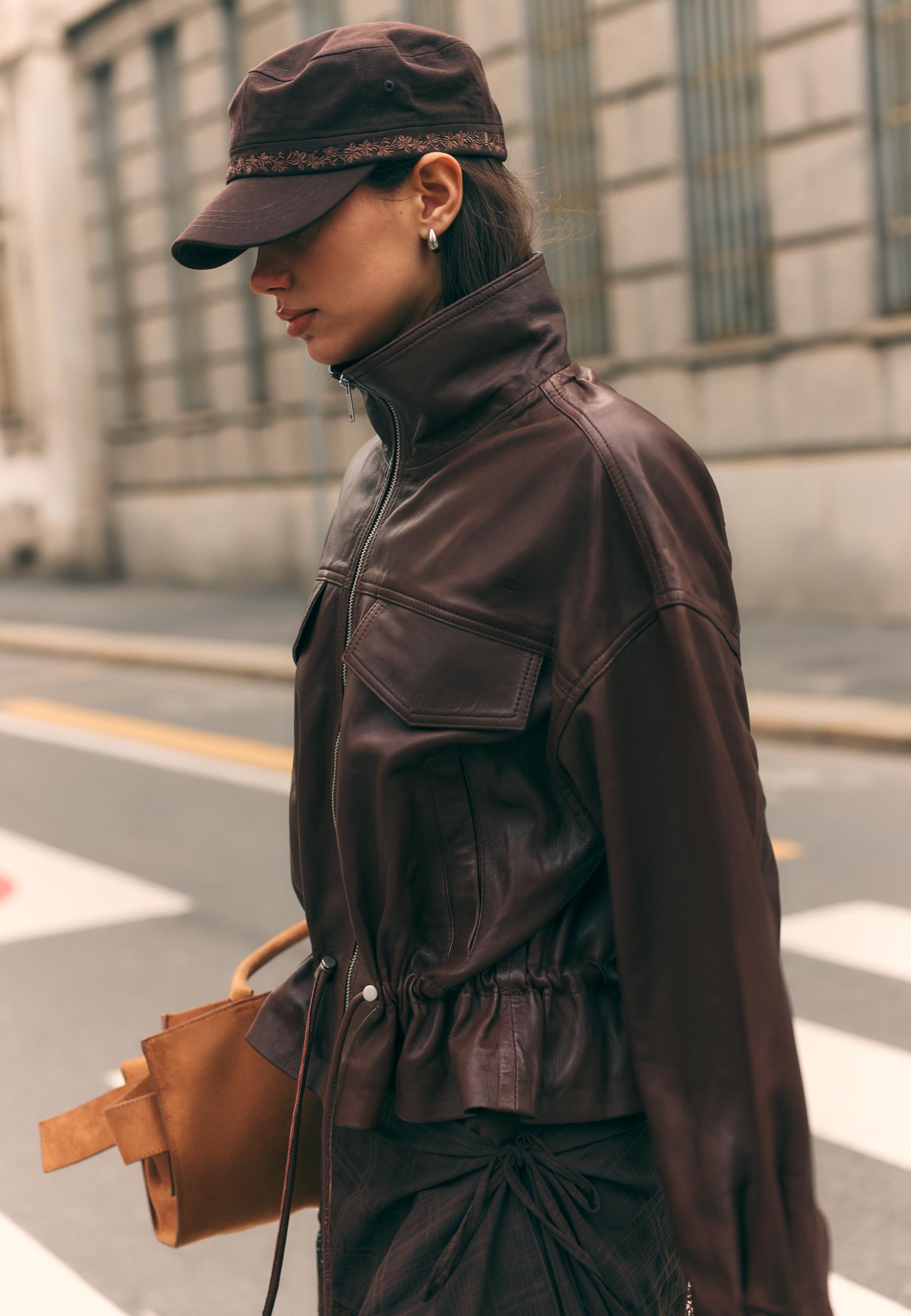Leather jacket with pockets and adjustable waist — Brown