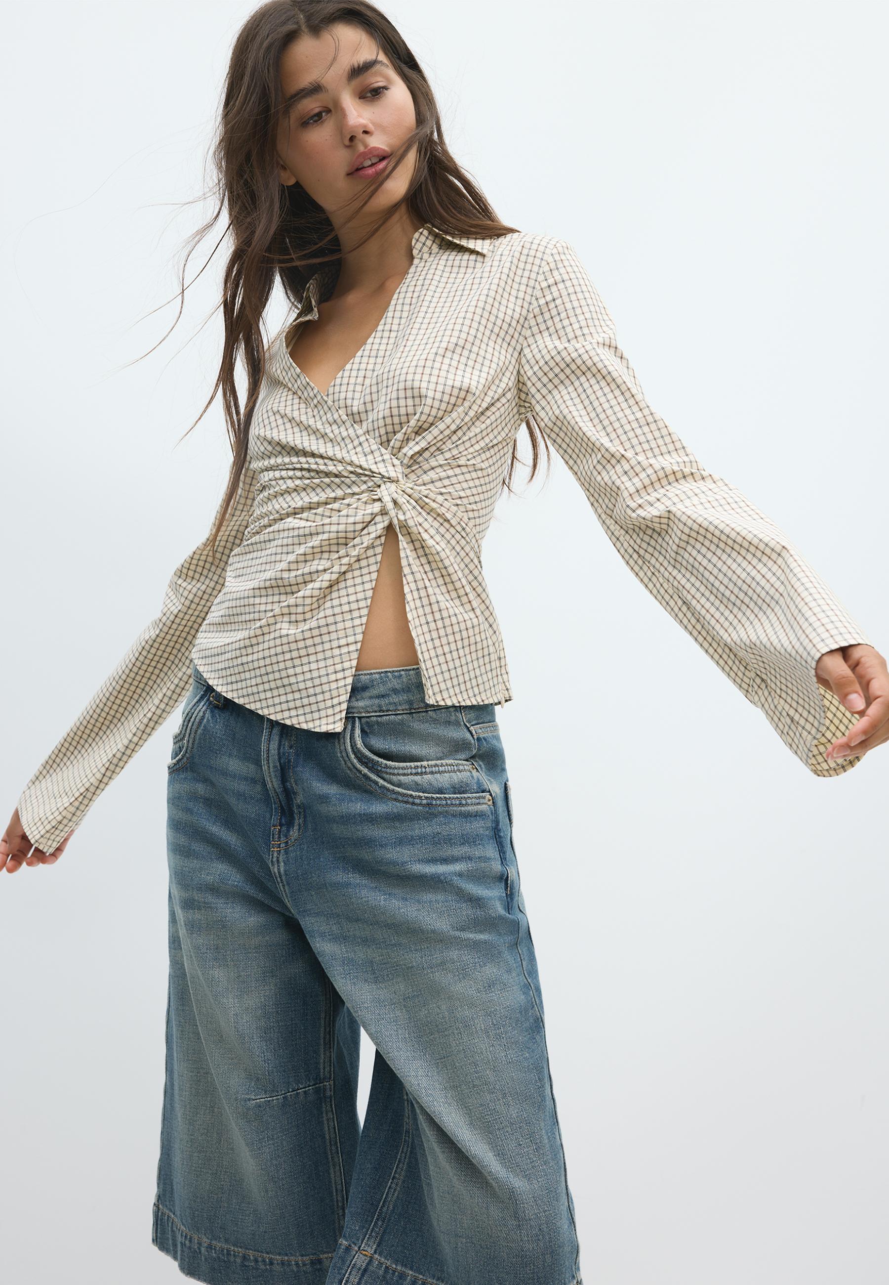 Fitted knot shirt — Vanilla