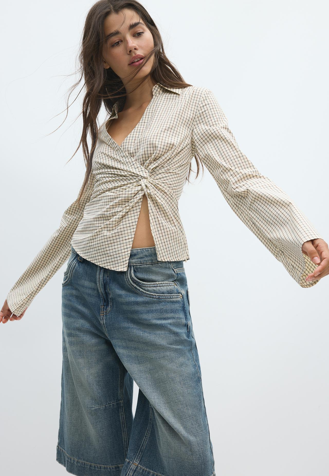 Fitted knot shirt — Vanilla