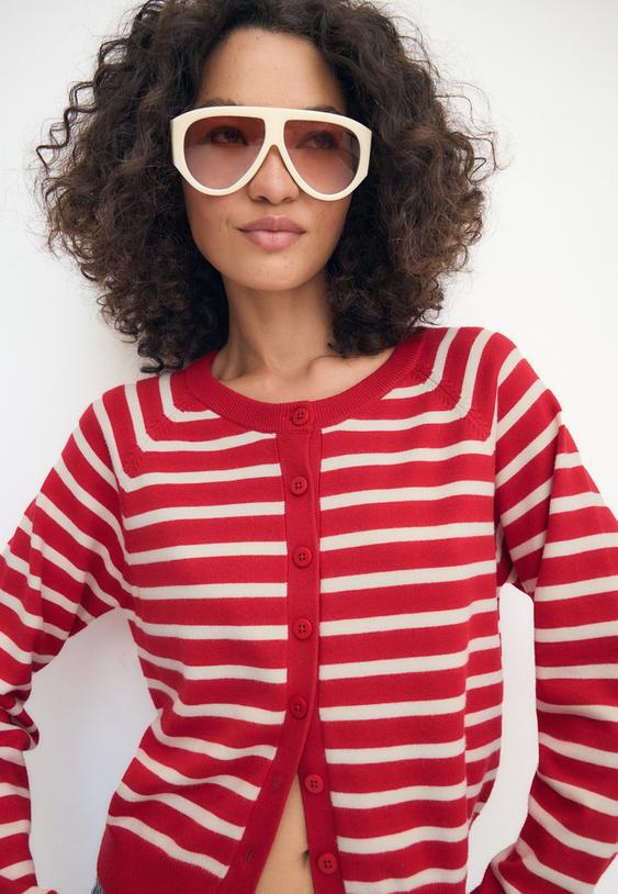 Stradivarius Button-Up Knit Cardigan With Raglan Sleeves Red L