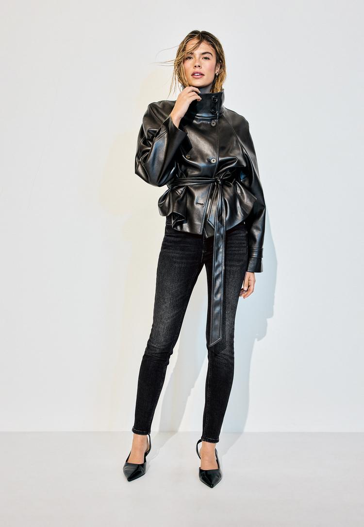 Stradivarius Skinny Τζιν Με Κανονική Μέση Σκούρο Μαύρο 40