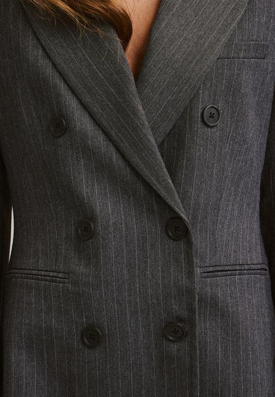 getailleerde gestreepte blazer met knopen