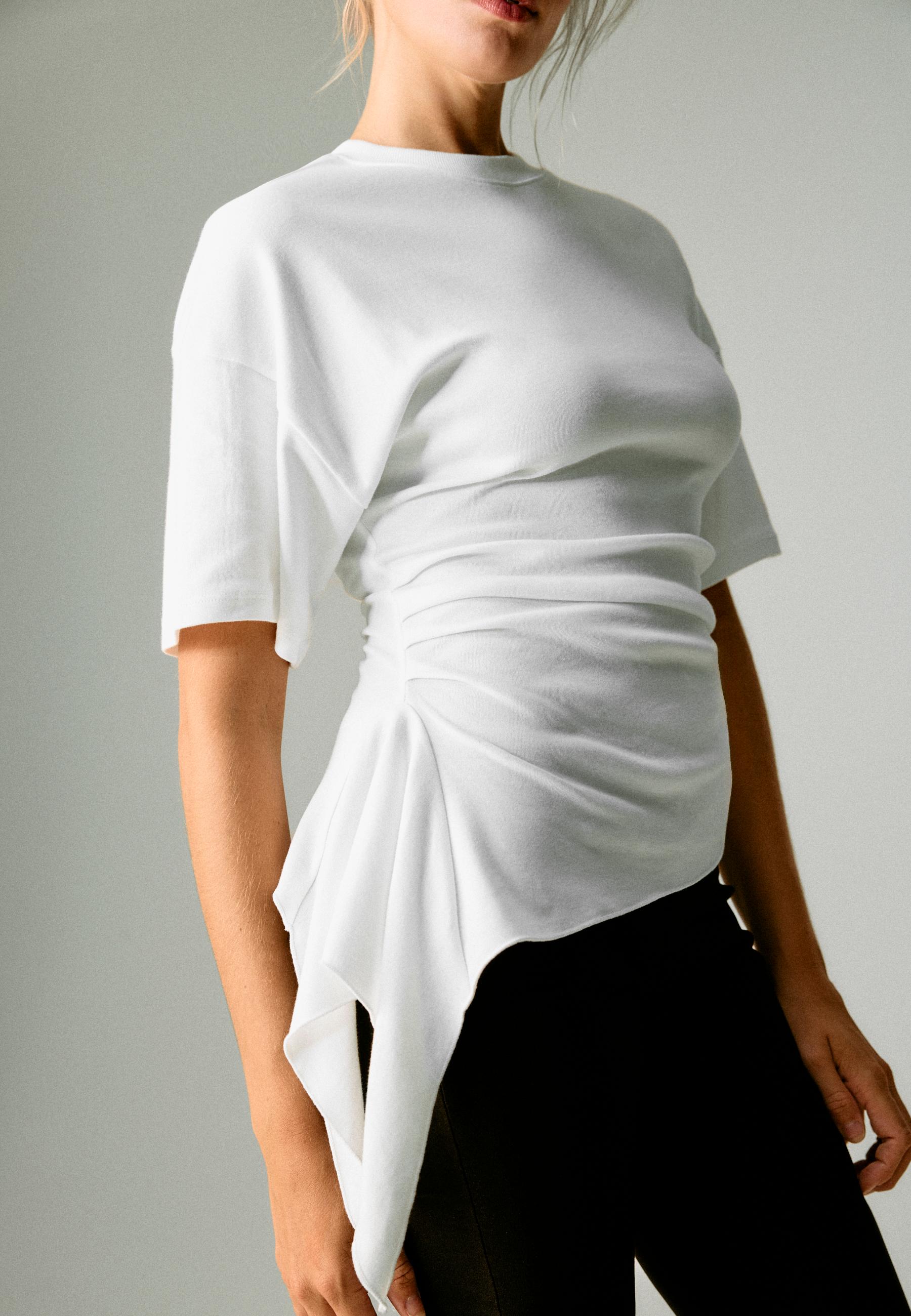 Asymmetric short sleeve T-shirt — Ecru