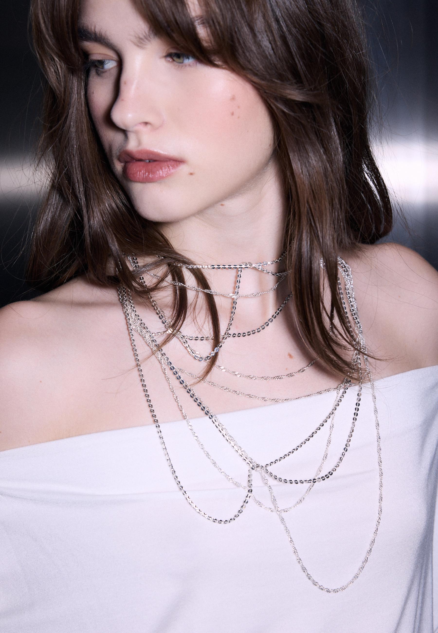 Long multi-chain necklace — Grey