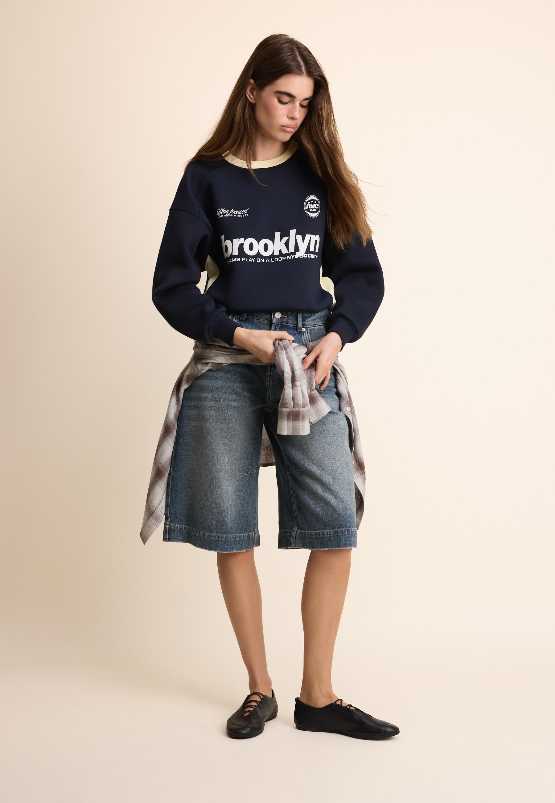 Stradivarius Sweatshirt Med Kontrasterande Krage dam