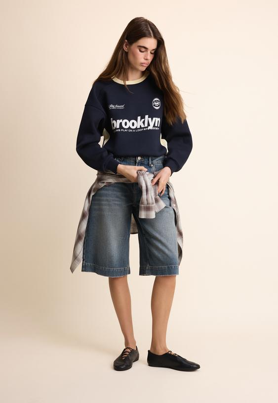kontrast yaka sweatshirt