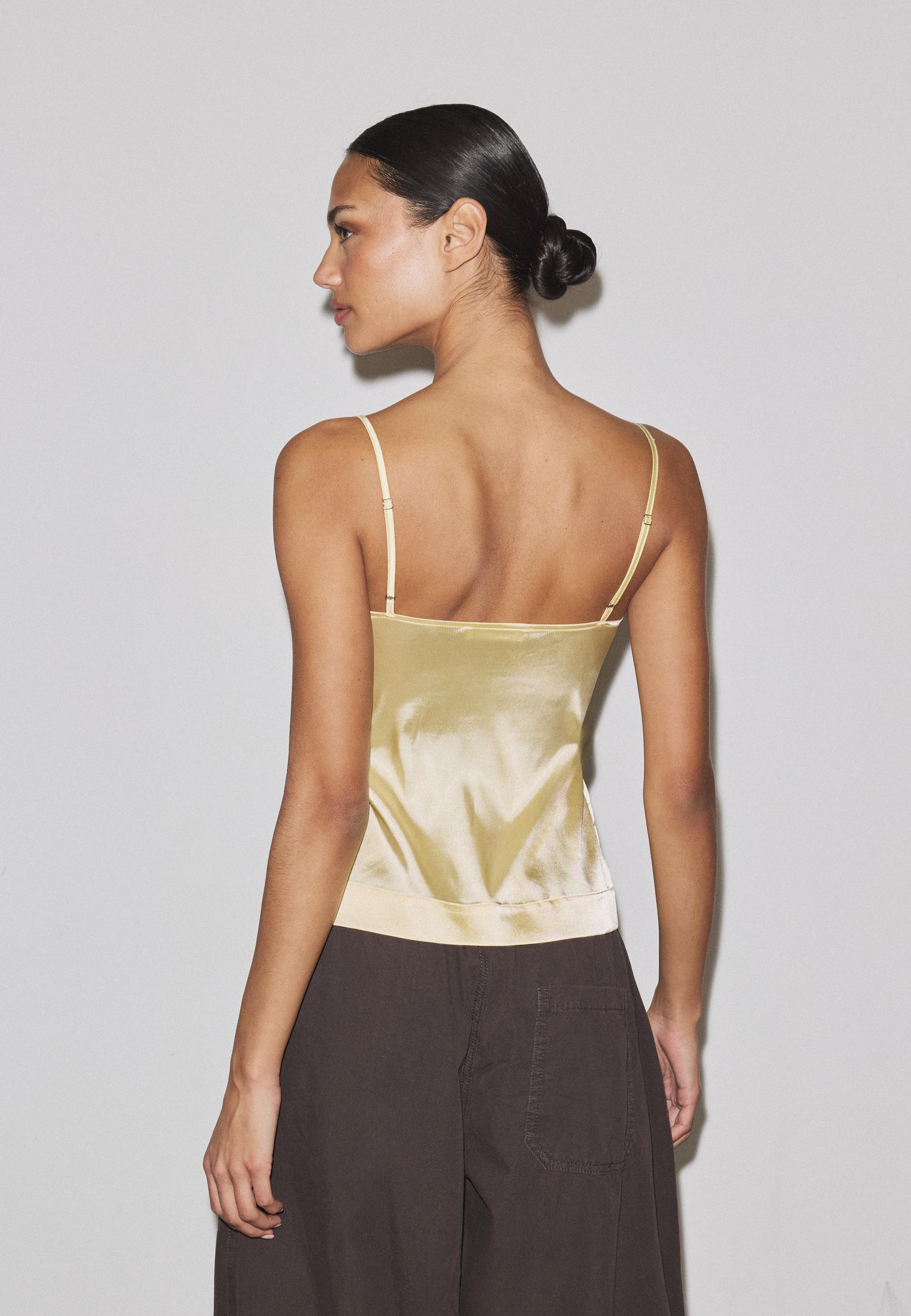 Satin strappy top — Gold