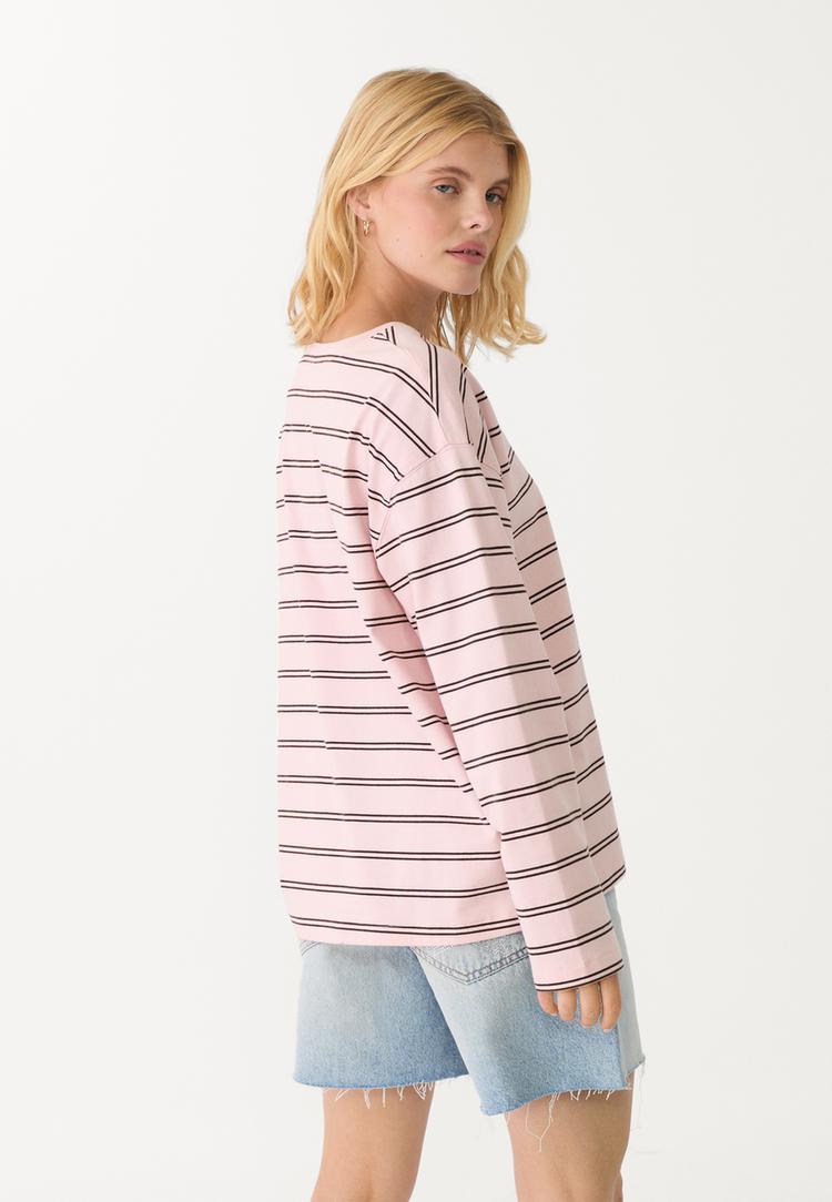 camiseta oversize rayas