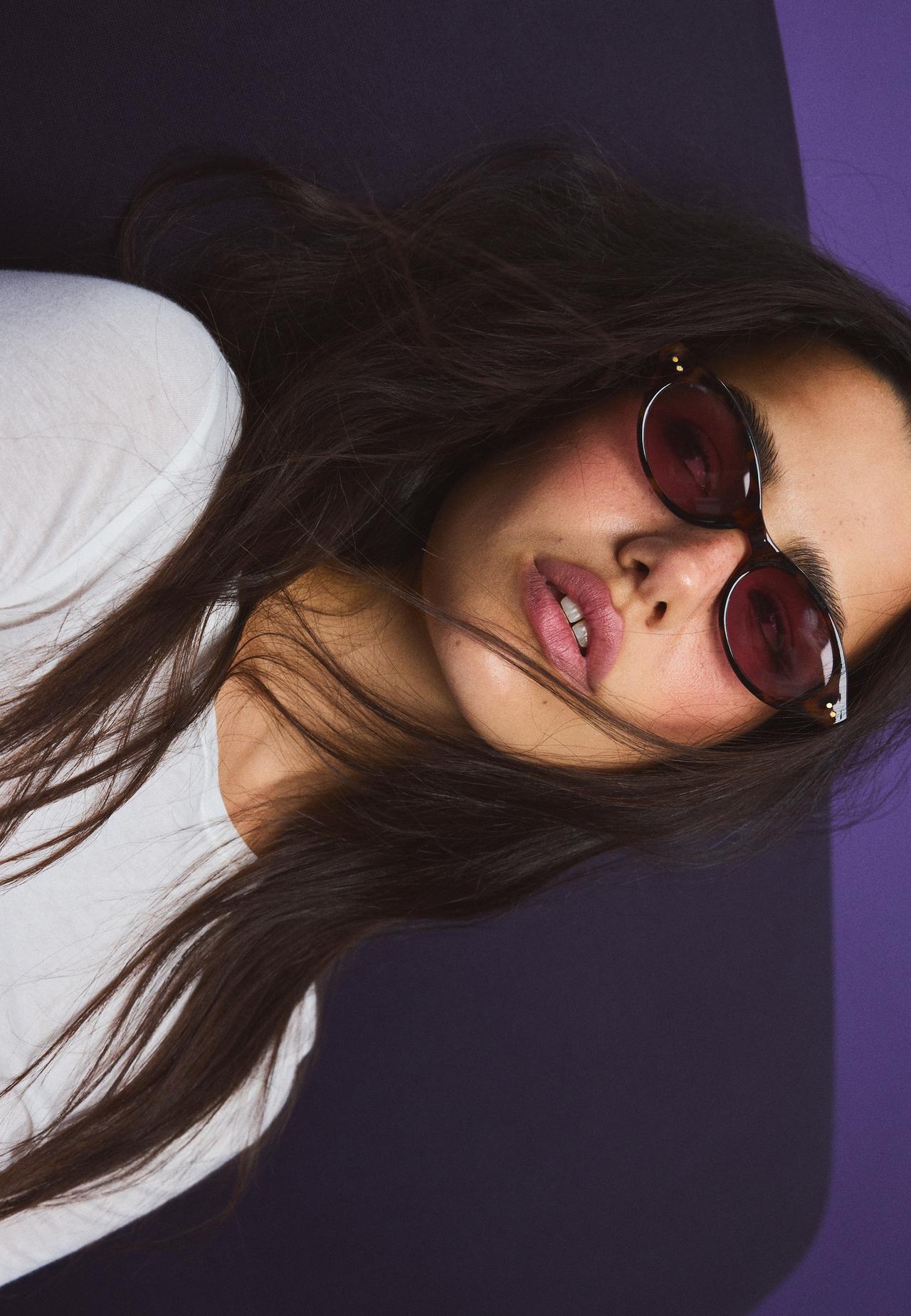 Oval sunglasses — Pastel pink