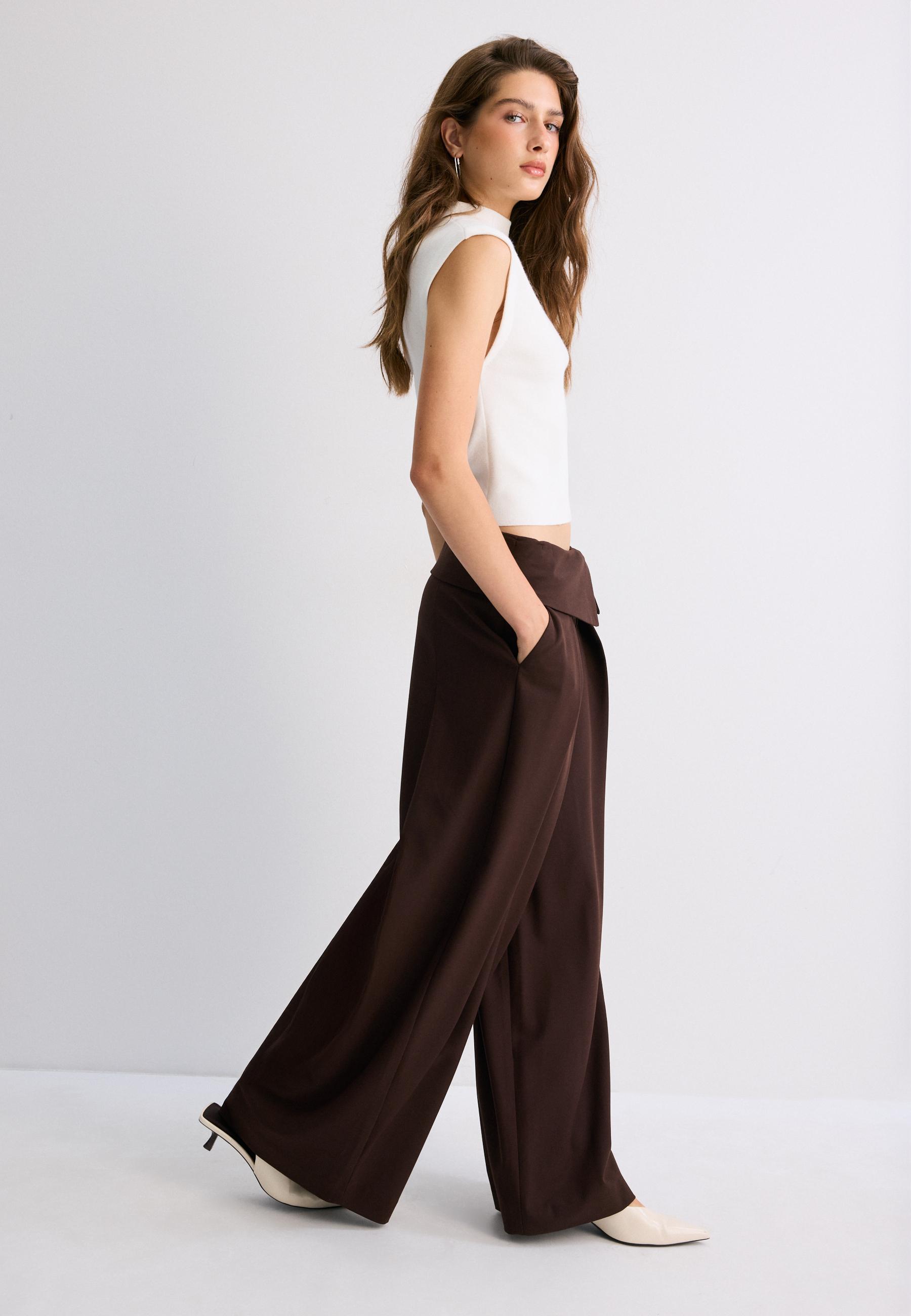 Smart trousers with turn-up waistband — Brown